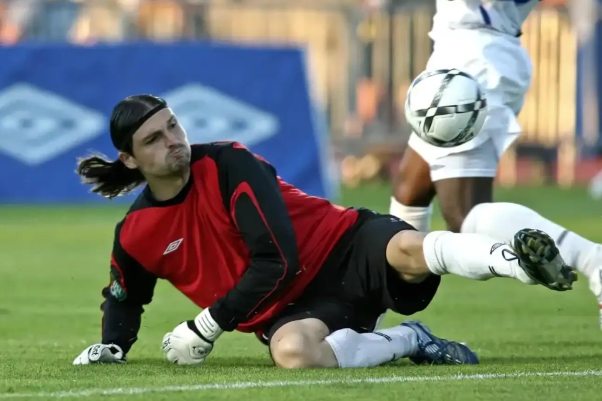 世界足坛最离谱的球员，走遍六大洲，三次被宣布死亡。